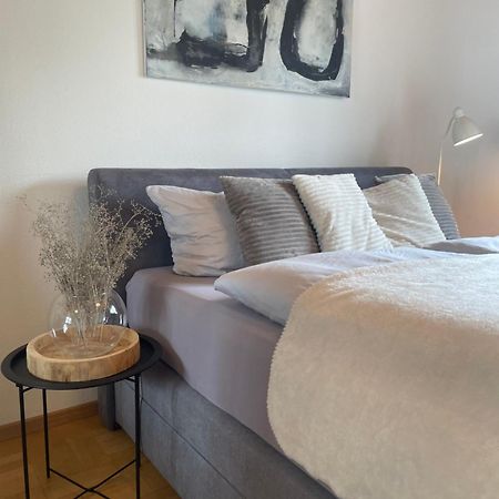 Crown Living Design Apartment - 2 Schlafzimmer - Kueche - Gratis Parkplatz - Abstellraum Fuer Fahrraeder/Ski Mader المظهر الخارجي الصورة